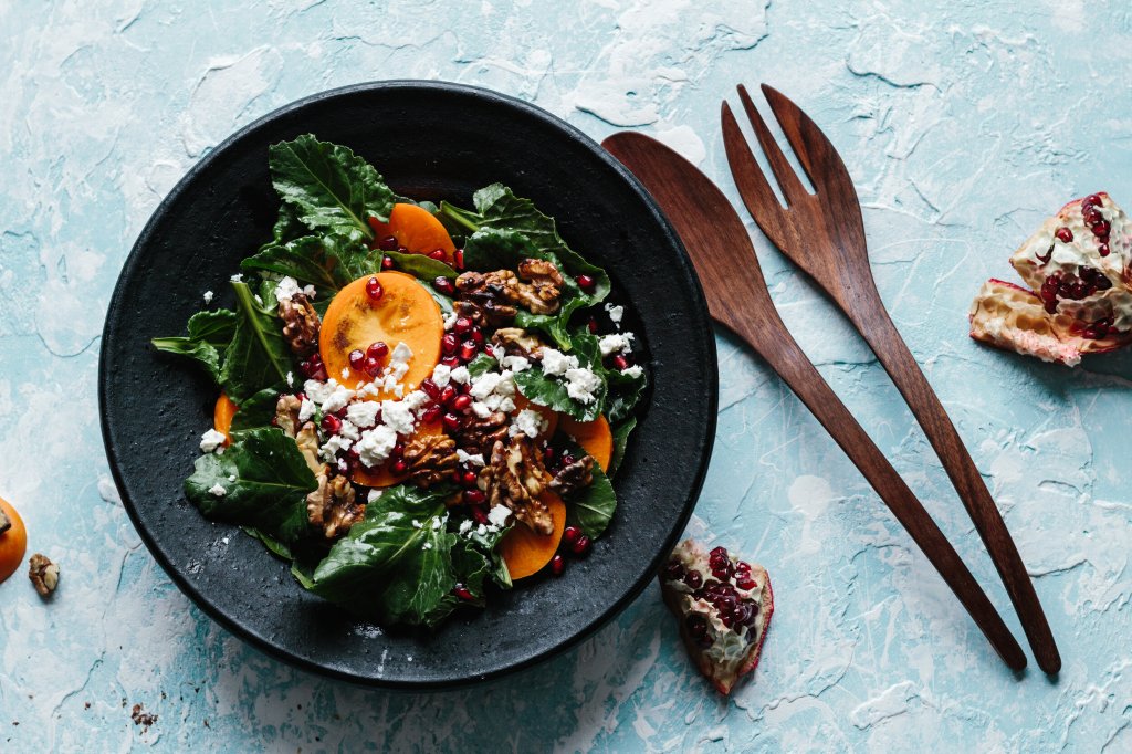Spinach and persimmon&nbsp;salad